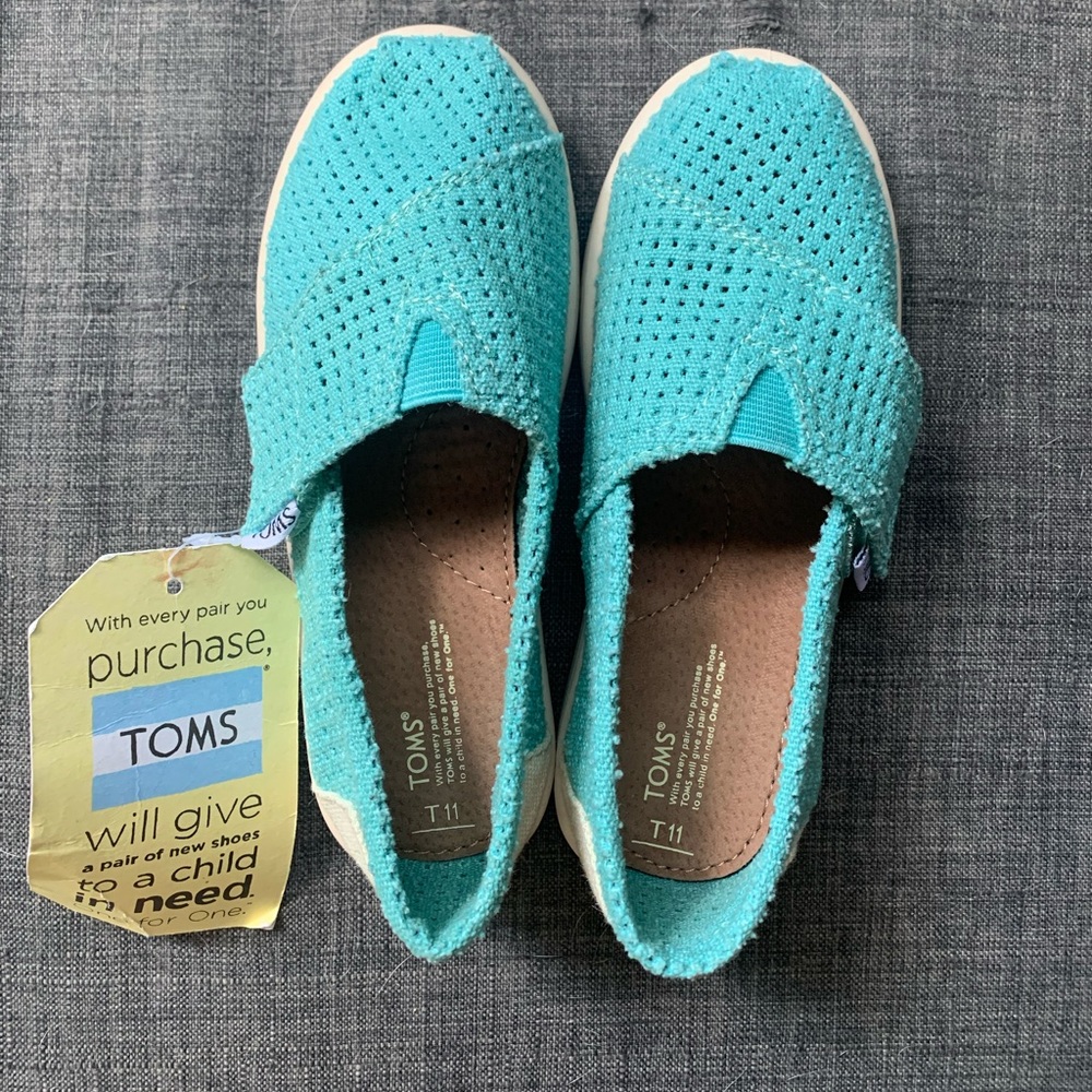TOMS kids shoes size T11
